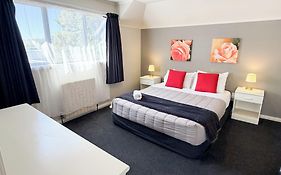 Champers Motor Inn